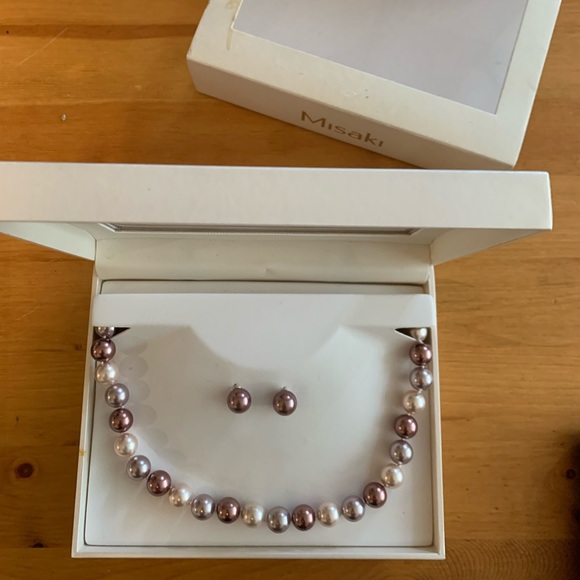 Misaki Babydoll Pearl Strand and Earring Stud set - Picture 2 of 6